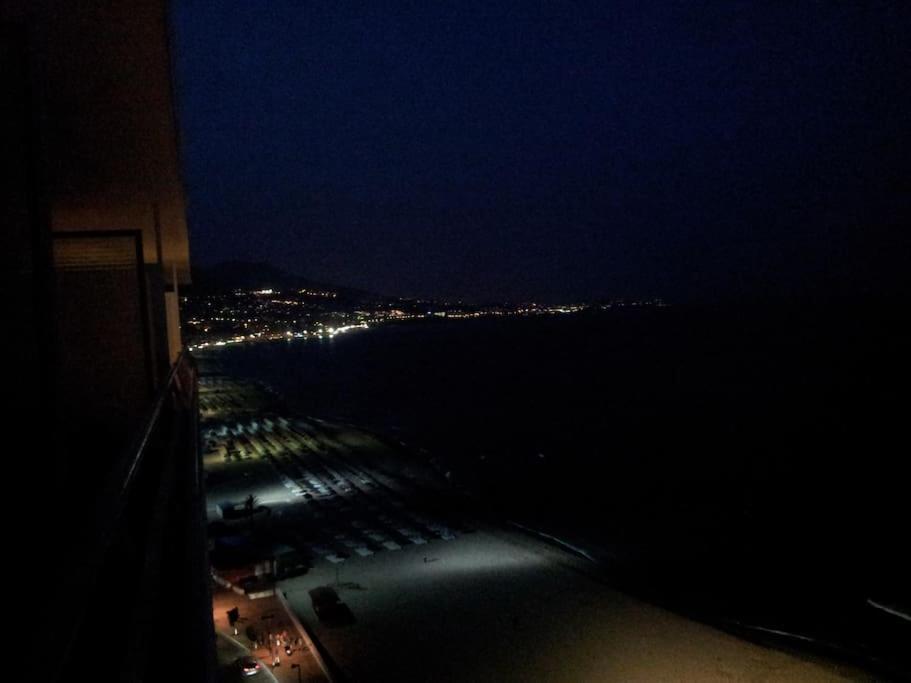 Seafront Apartment With Open-Air Heated Pool Fuengirola Eksteriør bilde