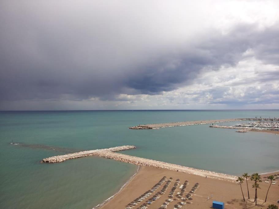 Seafront Apartment With Open-Air Heated Pool Fuengirola Eksteriør bilde